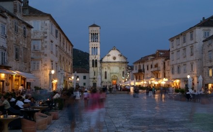 Hvar Piazza 13 (1)