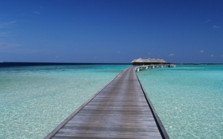 Huvafenfushi Walkway